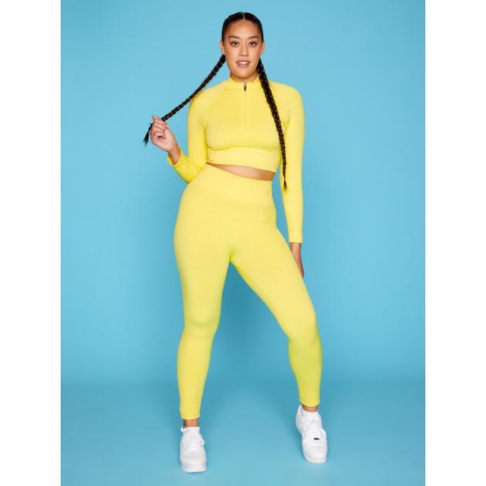 BNWT Tala Aster Yellow Crop XL